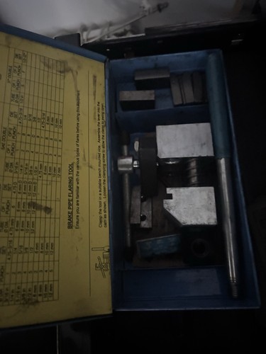 Brake pipe flaring tool kit - brake,